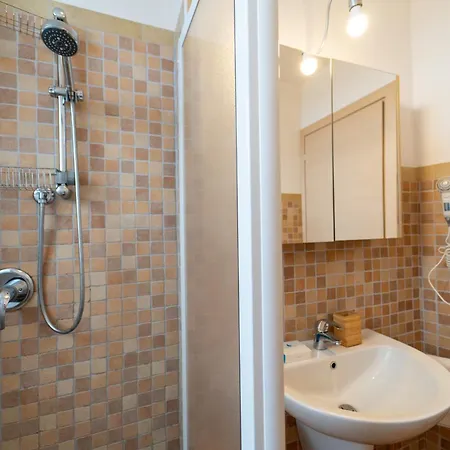Con Parcheggio, Smart Tv & Wifi Apartment *