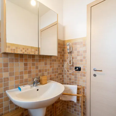 Apartment Con Parcheggio, Smart Tv & Wifi *